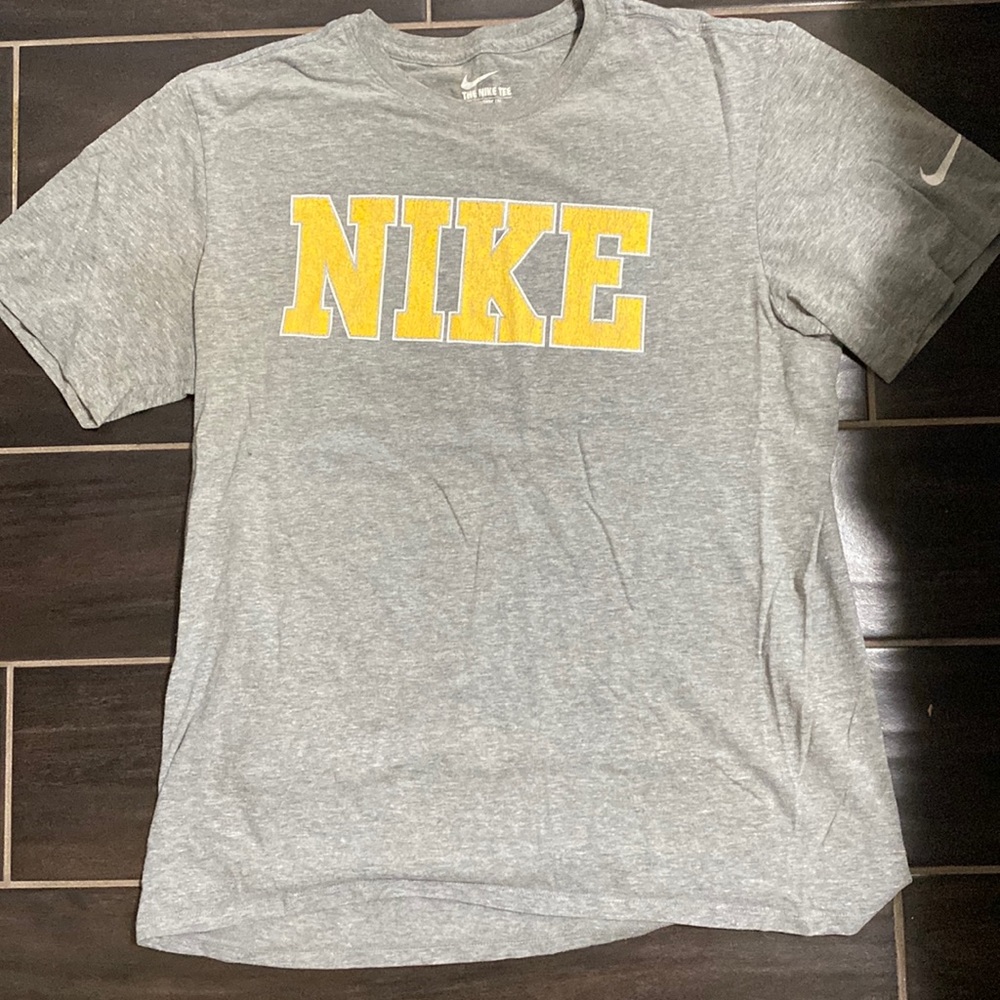 Men’s Nike T-Shirt